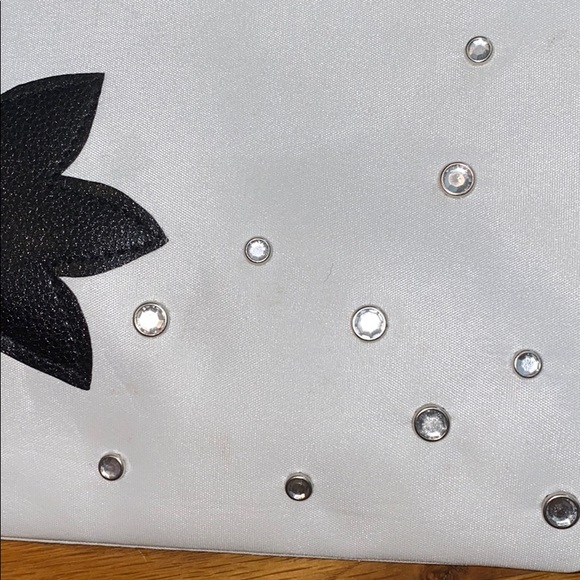 New!  Small Purse - Picture 4 of 4